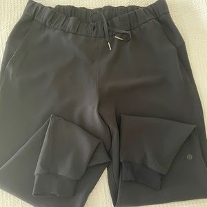 Lululemon On the Fly Jogger